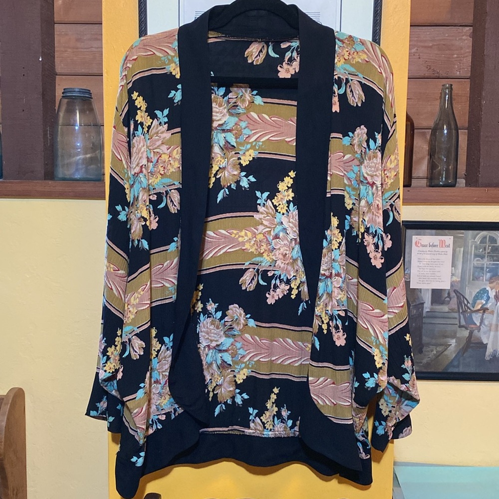 Vintage Black Floral Kimono